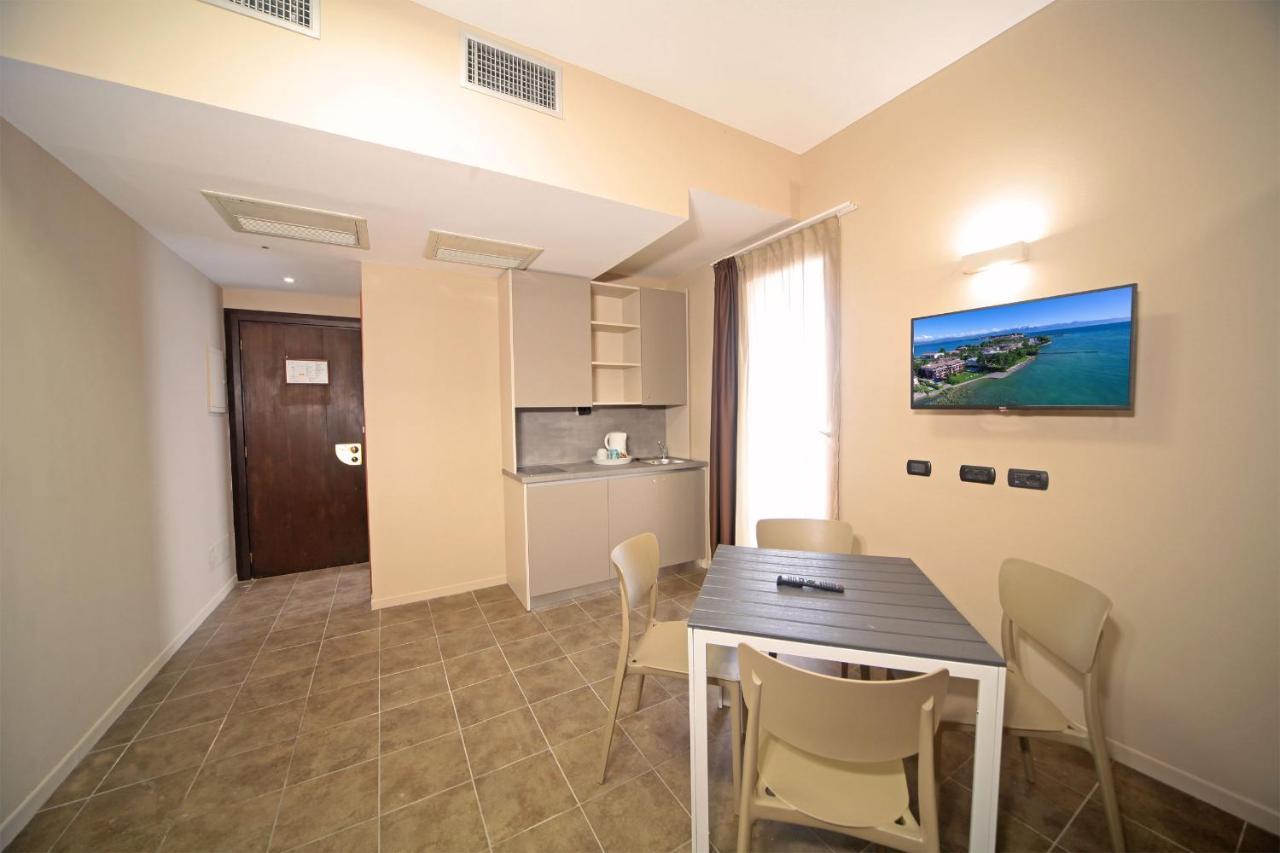 Smeraldo Apartments Sirmione Zewnętrze zdjęcie